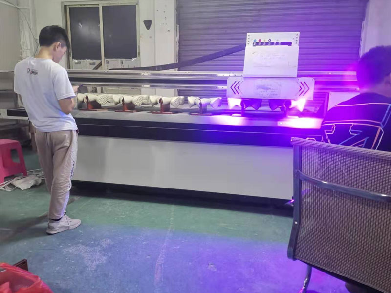 UV打印鞋子如何定位?